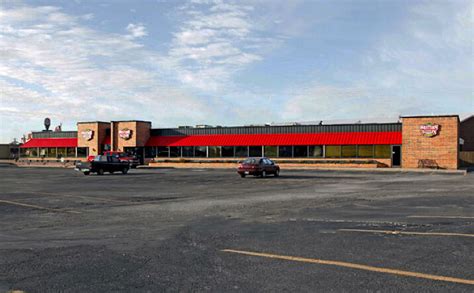 mor 1317 n moore ave- former western sizzlin' for lease 1 miles